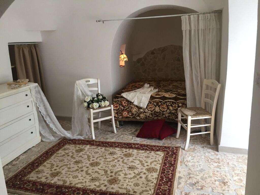 Chateaux Des Trulli San Michele Salentino Exterior photo