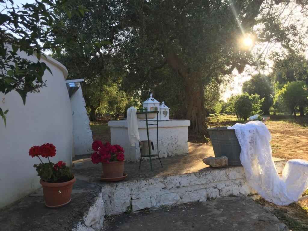 Chateaux Des Trulli San Michele Salentino Exterior photo